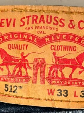 Final week. Levi's 512 Slim Taper Jeans. Size 33x32.